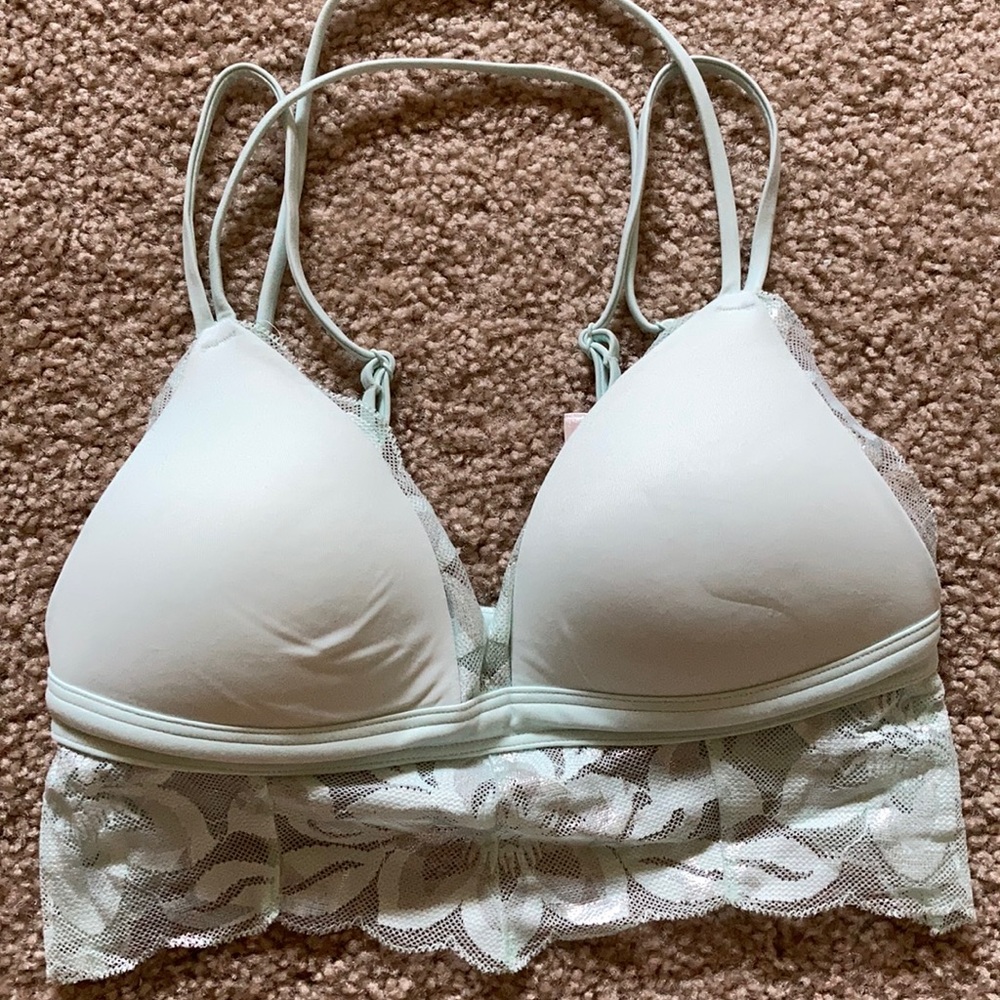 PINK VS BRALETTE